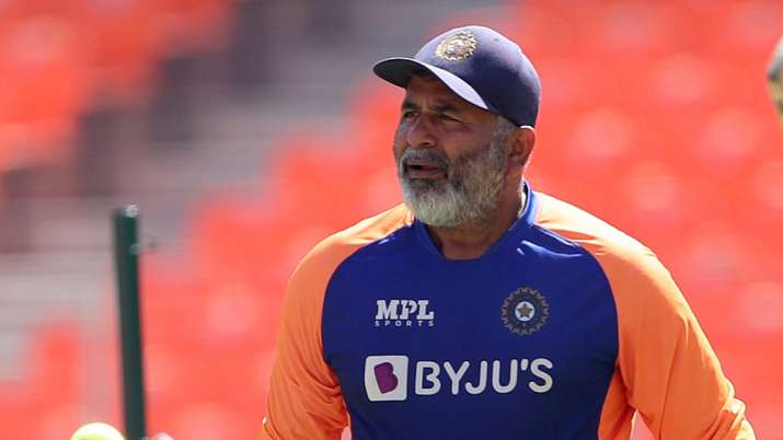Bharat Arun played 2 Tests and 4 ODIs for India.
