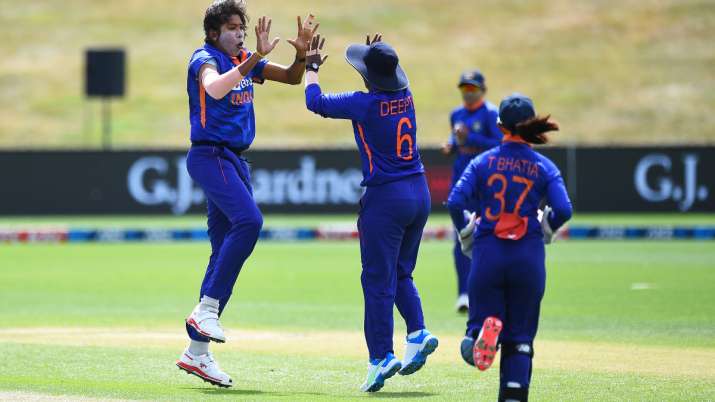 Jhulan Goswami took 3 wickets for 47 wickets. Getty Images