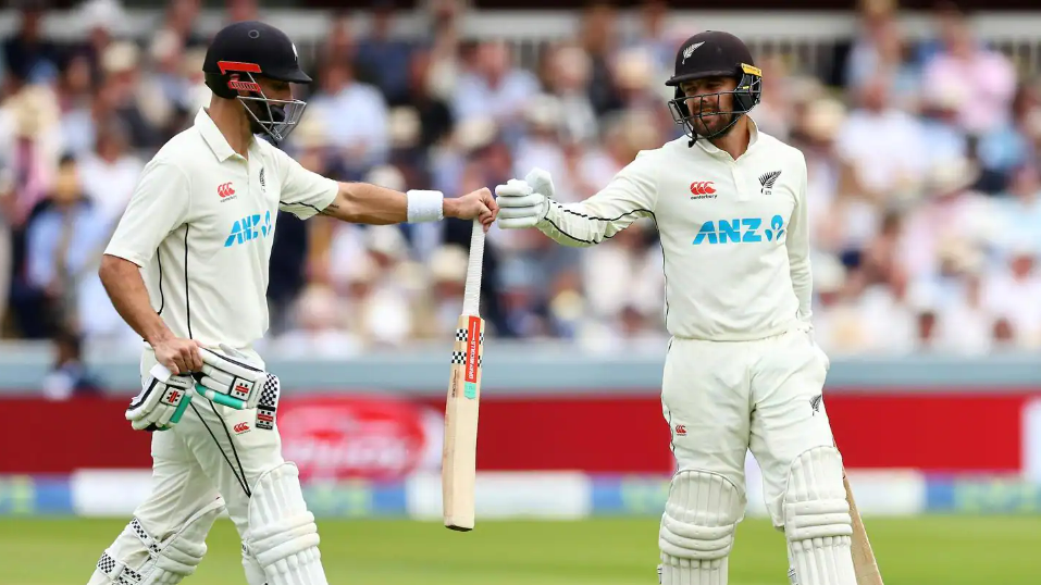 Daryl Mitchell and Tom Blundell put on a century stand to put NZ ahead on day 2. (Photo credit: Twitter/@BLACKCAPS)